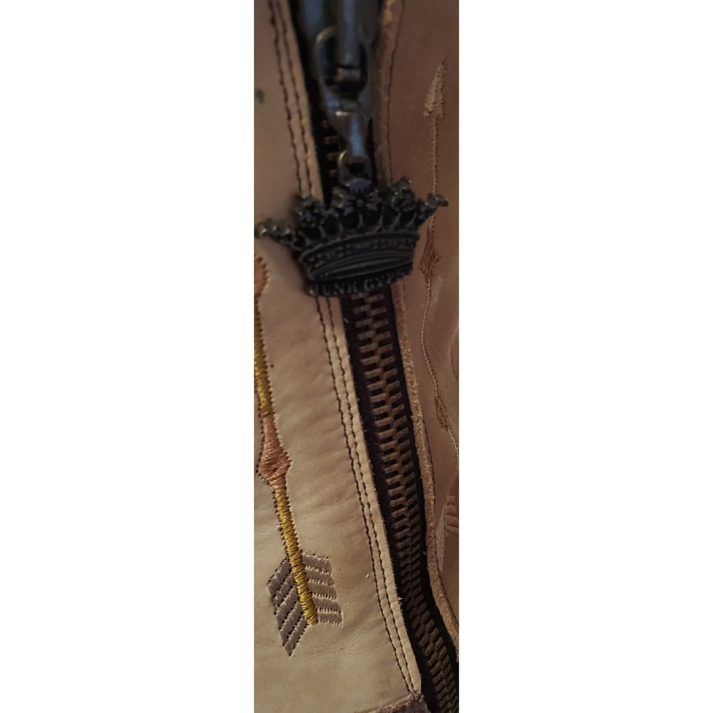 Junk Gypsy by Lane Wander Booties 6.5 Mexico Tan Leather/Suede Embroidered Arrow - Picture 14 of 16